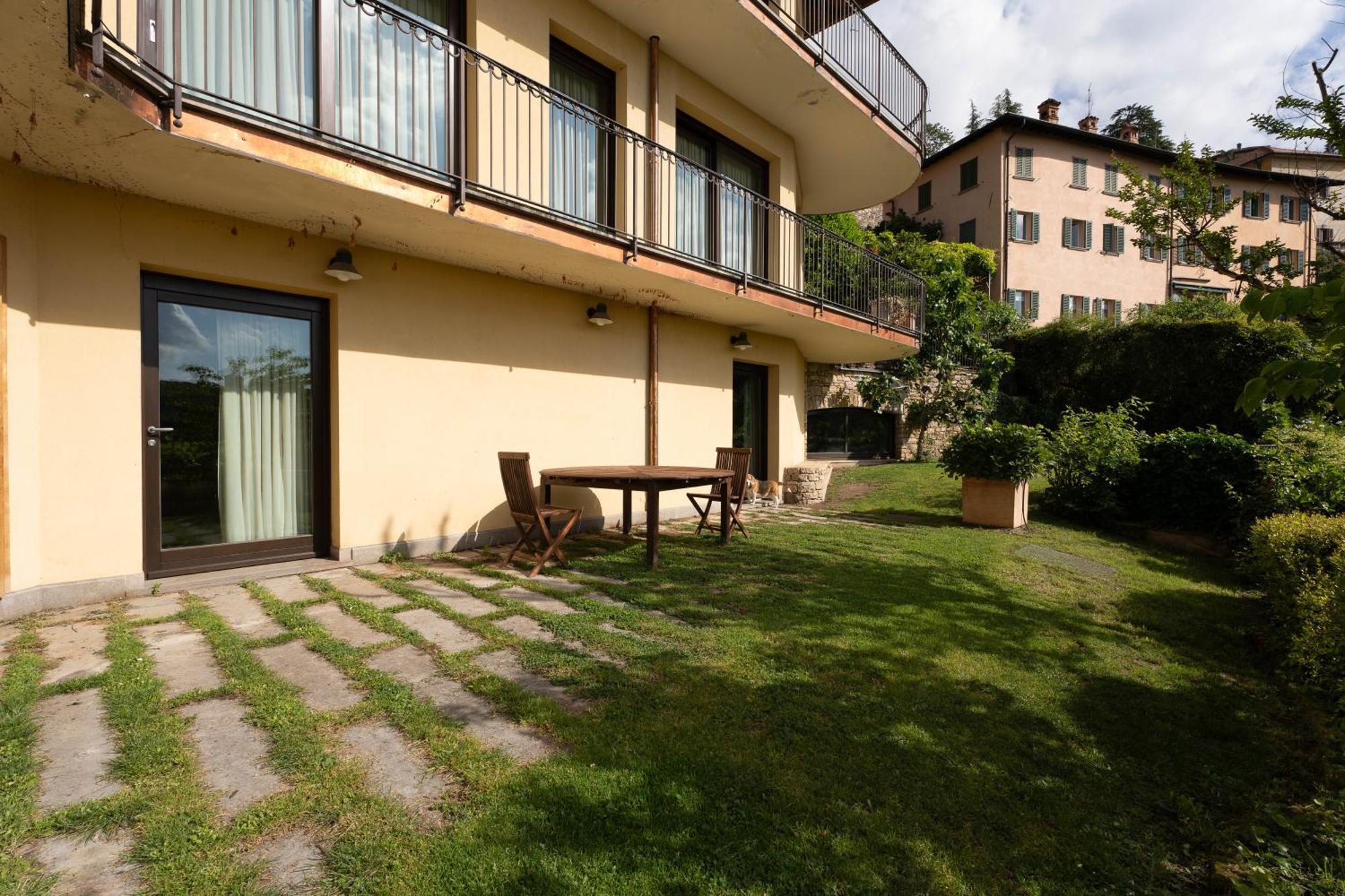 Apartments Vistallihouse Μπέργκαμο Εξωτερικό φωτογραφία